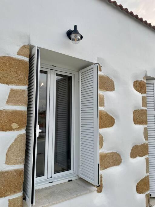 Villa Eftychia Serene Getaway With Hot Tub In A Quiet Location Kíssamos Екстериор снимка