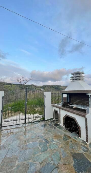 Villa Eftychia Serene Getaway With Hot Tub In A Quiet Location Kíssamos Екстериор снимка