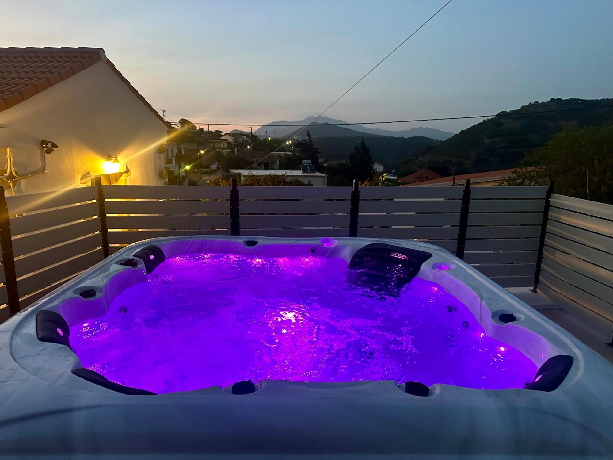 Villa Eftychia Serene Getaway With Hot Tub In A Quiet Location Kíssamos Екстериор снимка
